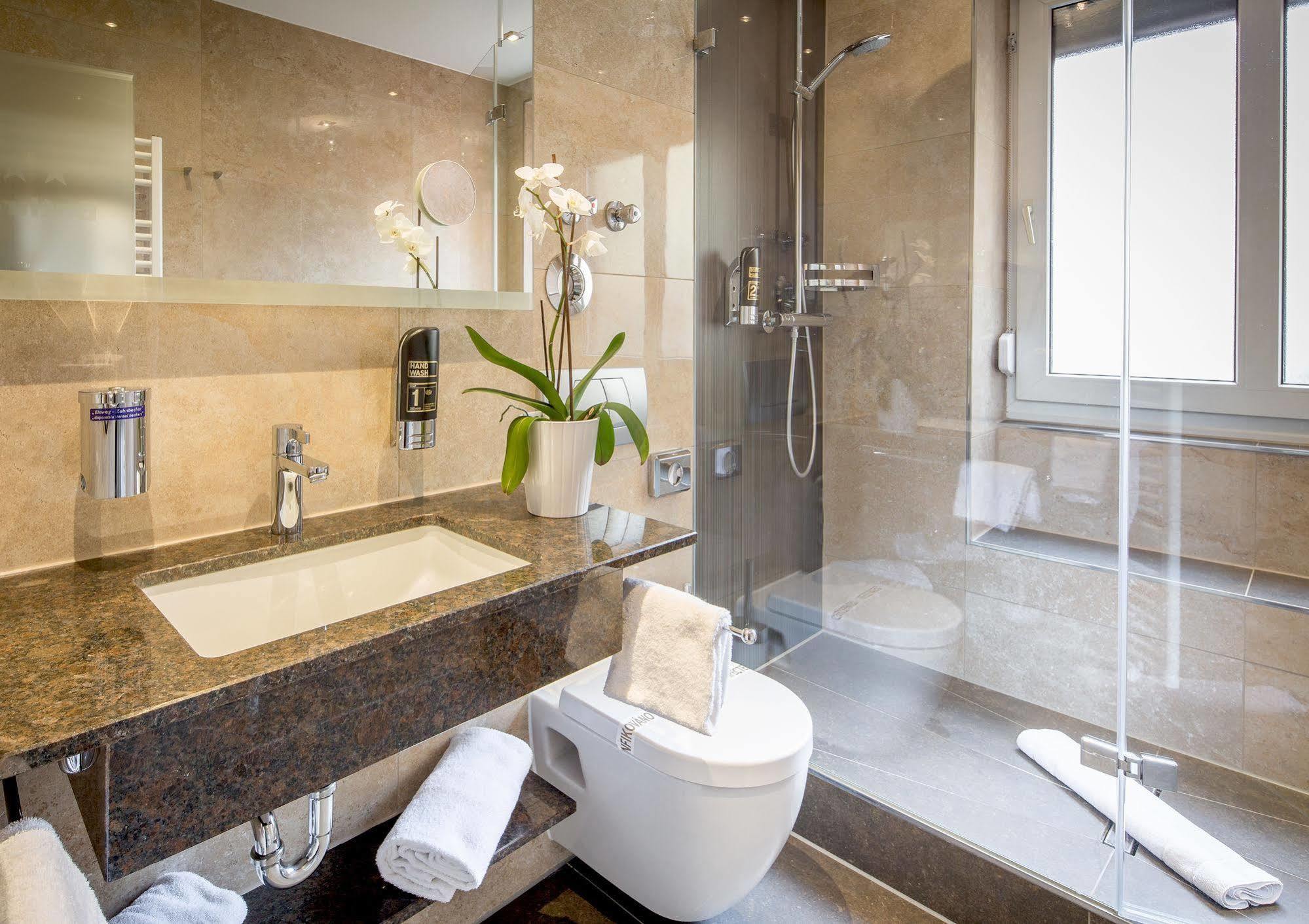Tiptop Hotel Burgschmiet Garni Norimberga Esterno foto